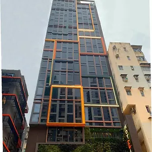 3* 酒店 E
